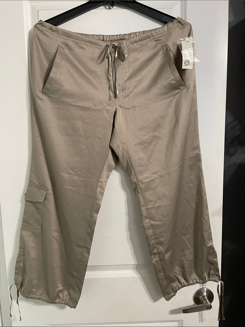 Old Navy Satin Cargo Jogger Pants Size 14 NWT